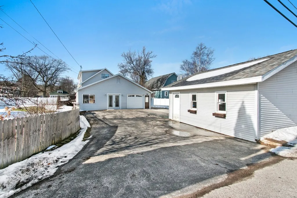 510 N 4th Ave, Sturgeon Bay Wi 54235, 3 Bedrooms Bedrooms, ,2 BathroomsBathrooms,Inland-Residential,For Sale,N 4th Ave,141331