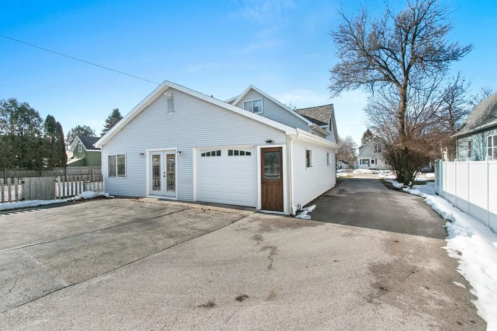 510 N 4th Ave, Sturgeon Bay Wi 54235, 3 Bedrooms Bedrooms, ,2 BathroomsBathrooms,Inland-Residential,For Sale,N 4th Ave,141331