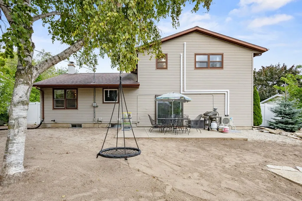235 N 18th Ave, Sturgeon Bay, Wisconsin 54235, 4 Bedrooms Bedrooms, ,3 BathroomsBathrooms,Inland-Residential,For Sale,N 18th Ave,144510