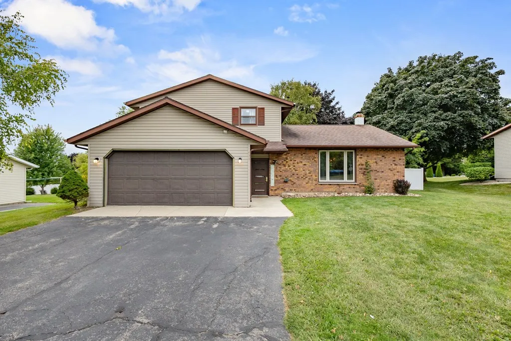 235 N 18th Ave, Sturgeon Bay, Wisconsin 54235, 4 Bedrooms Bedrooms, ,3 BathroomsBathrooms,Inland-Residential,For Sale,N 18th Ave,144510