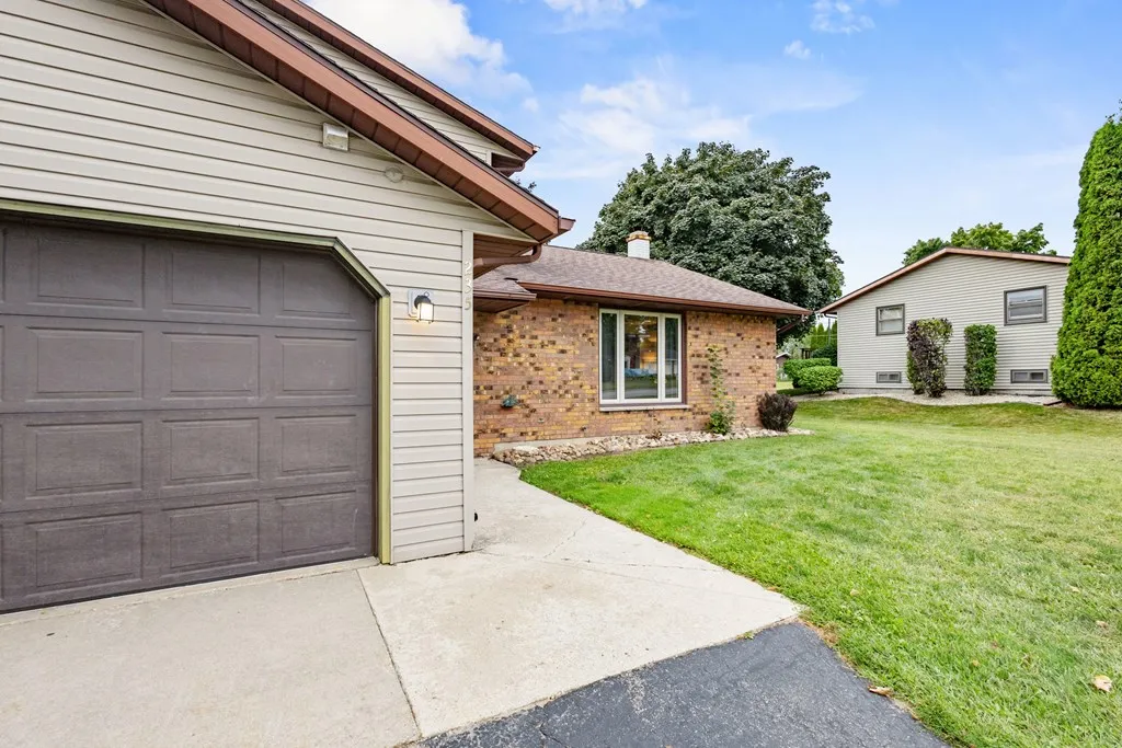 235 N 18th Ave, Sturgeon Bay, Wisconsin 54235, 4 Bedrooms Bedrooms, ,3 BathroomsBathrooms,Inland-Residential,For Sale,N 18th Ave,144510