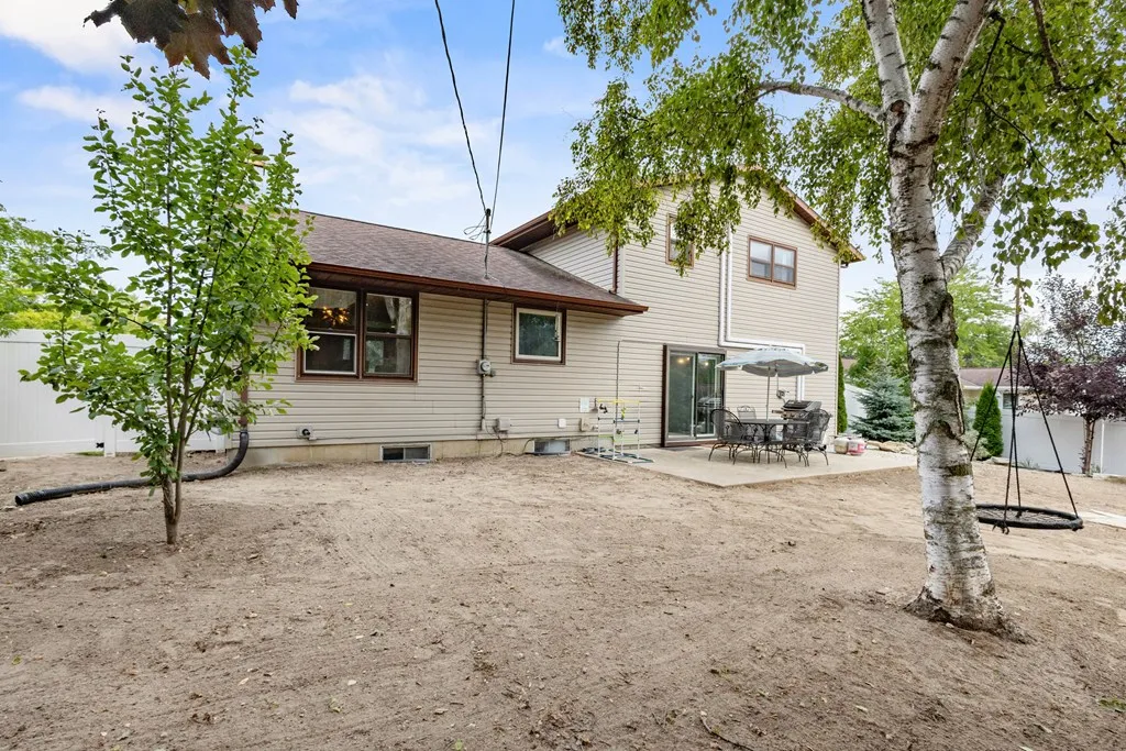 235 N 18th Ave, Sturgeon Bay, Wisconsin 54235, 4 Bedrooms Bedrooms, ,3 BathroomsBathrooms,Inland-Residential,For Sale,N 18th Ave,144510