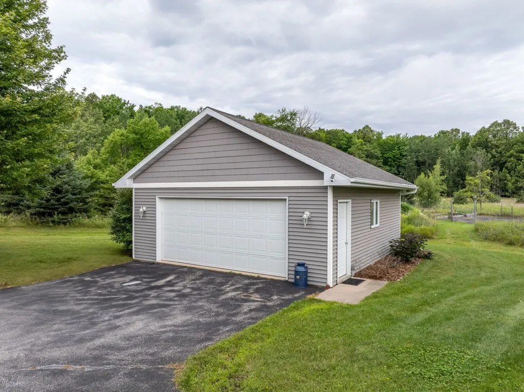 9250 Lovers Ln, Brussels, Wisconsin 54204, 3 Bedrooms Bedrooms, ,3 BathroomsBathrooms,Inland-Residential,For Sale,Lovers Ln,144317