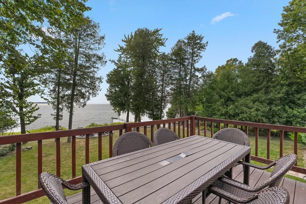 4101 Snake Island Rd, Sturgeon Bay Wi 54235, 3 Bedrooms Bedrooms, ,2 BathroomsBathrooms,Waterfront-Residential,For Sale,Snake Island Rd,143150