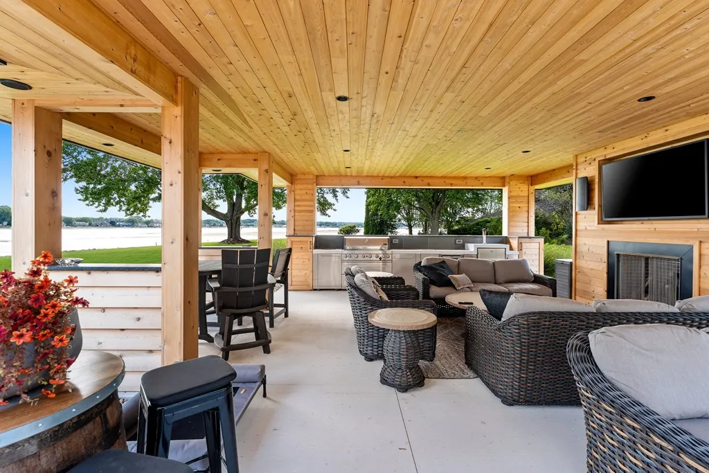 55 Utopia Cir, Sturgeon Bay, Wisconsin 54235, 4 Bedrooms Bedrooms, ,6 BathroomsBathrooms,Waterfront-Residential,For Sale,Utopia Cir,144373