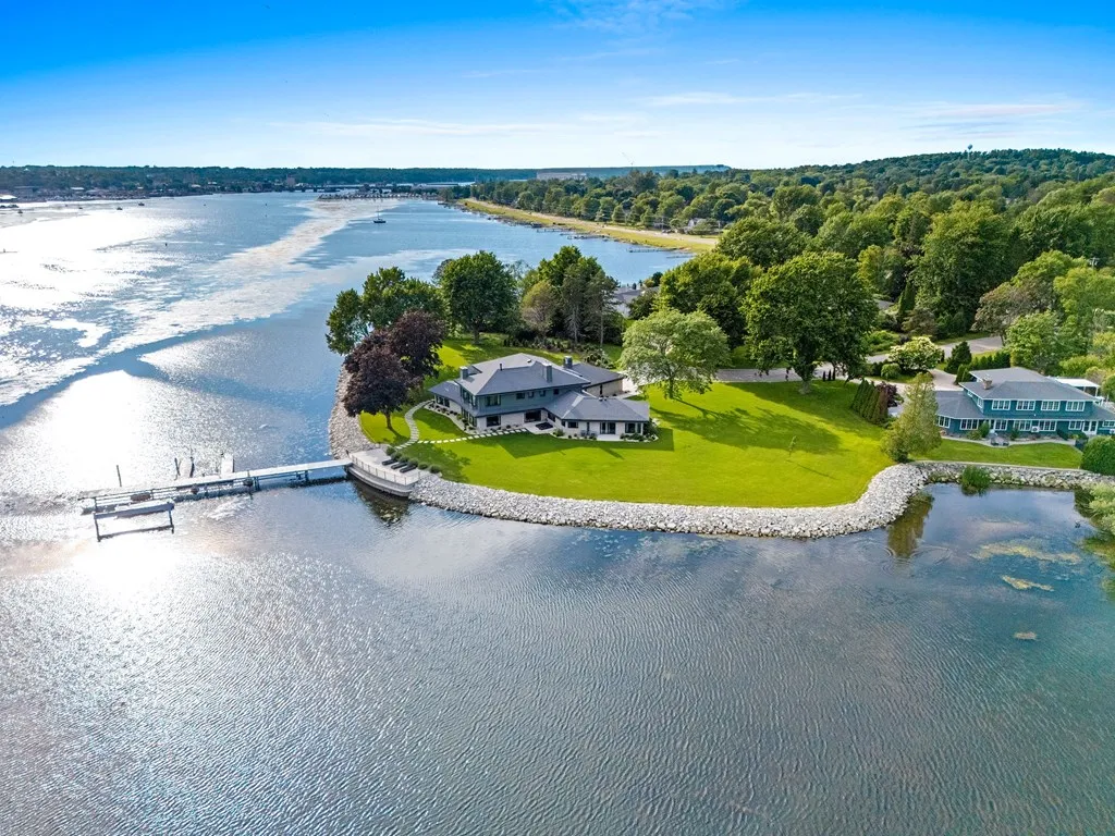 55 Utopia Cir, Sturgeon Bay, Wisconsin 54235, 4 Bedrooms Bedrooms, ,6 BathroomsBathrooms,Waterfront-Residential,For Sale,Utopia Cir,144373