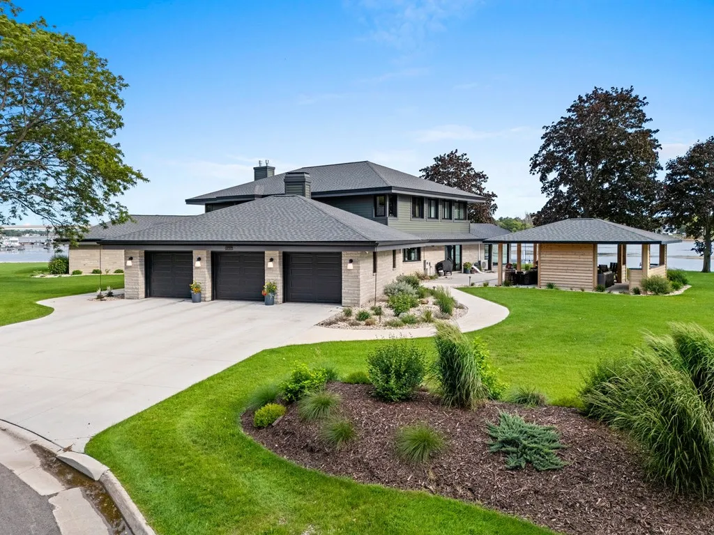 55 Utopia Cir, Sturgeon Bay, Wisconsin 54235, 4 Bedrooms Bedrooms, ,6 BathroomsBathrooms,Waterfront-Residential,For Sale,Utopia Cir,144373