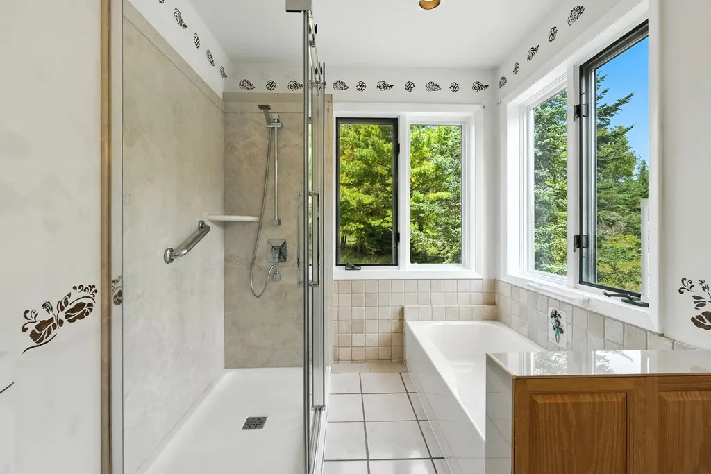 3737 Glidden Dr, Sturgeon Bay, Wisconsin 54235, 3 Bedrooms Bedrooms, ,3 BathroomsBathrooms,Inland-Residential,For Sale,Glidden Dr,144404