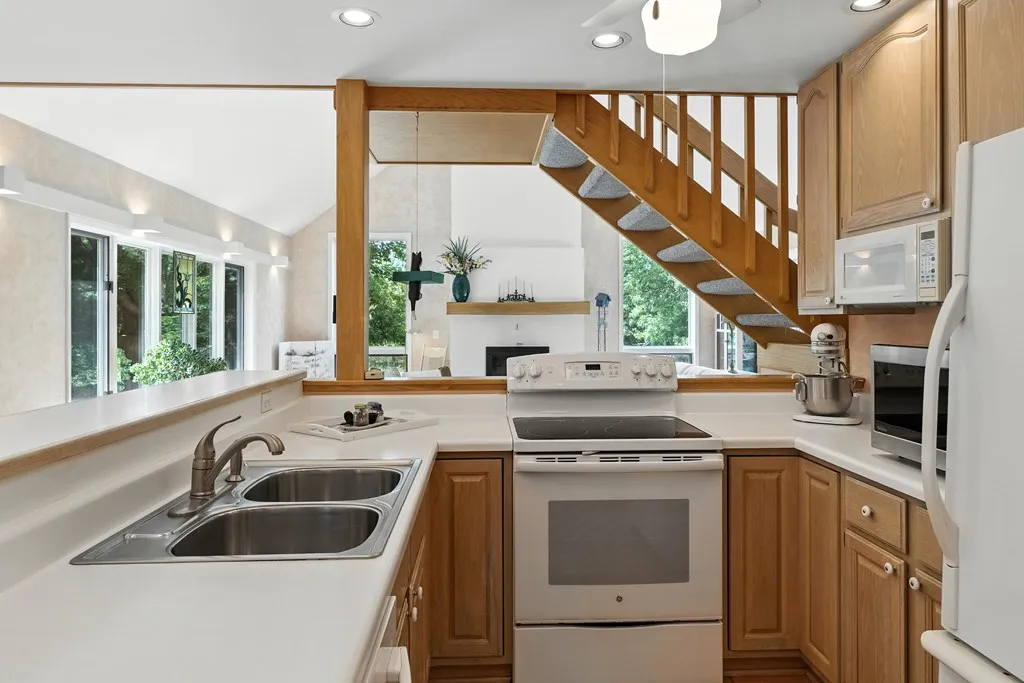 3737 Glidden Dr, Sturgeon Bay, Wisconsin 54235, 3 Bedrooms Bedrooms, ,3 BathroomsBathrooms,Inland-Residential,For Sale,Glidden Dr,144404