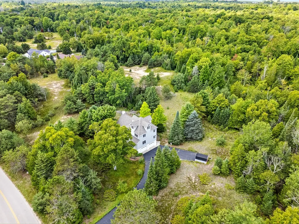 3737 Glidden Dr, Sturgeon Bay, Wisconsin 54235, 3 Bedrooms Bedrooms, ,3 BathroomsBathrooms,Inland-Residential,For Sale,Glidden Dr,144404
