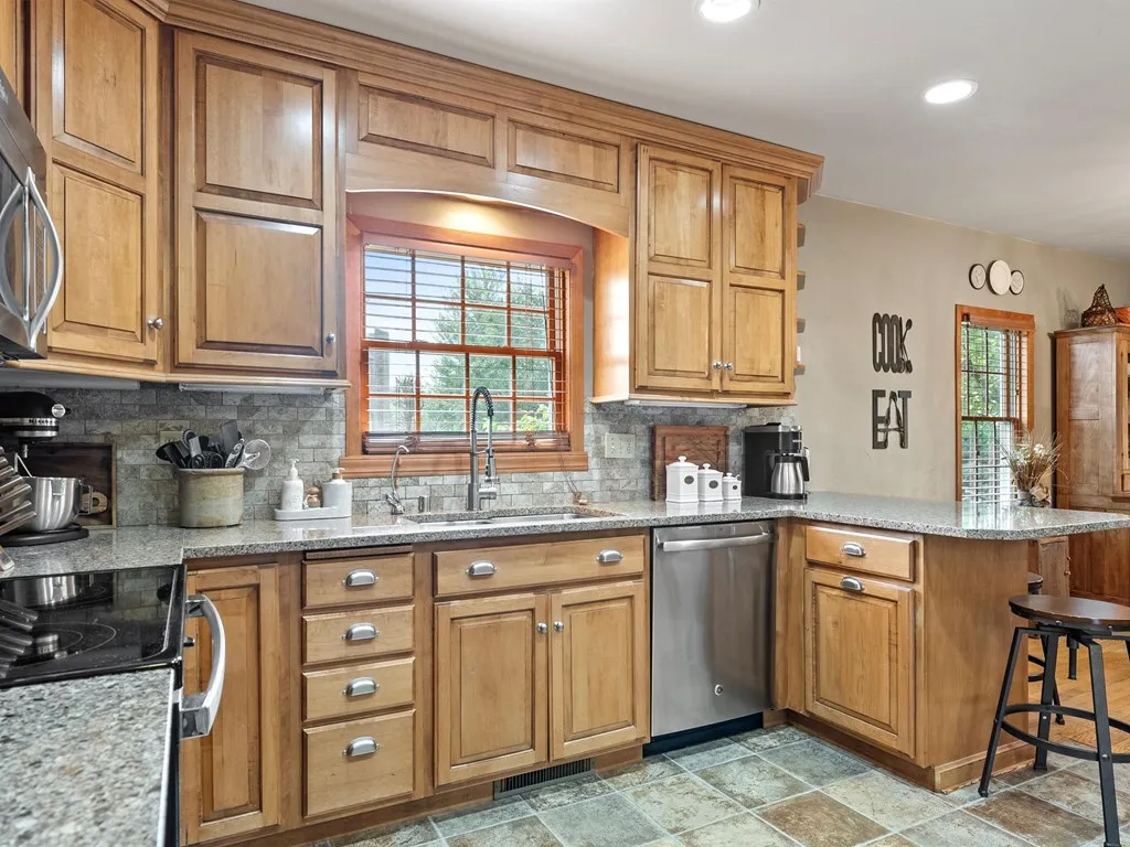408 W Maple St, Sturgeon Bay Wi 54235, 3 Bedrooms Bedrooms, ,2 BathroomsBathrooms,Inland-Residential,For Sale,W Maple St,143006