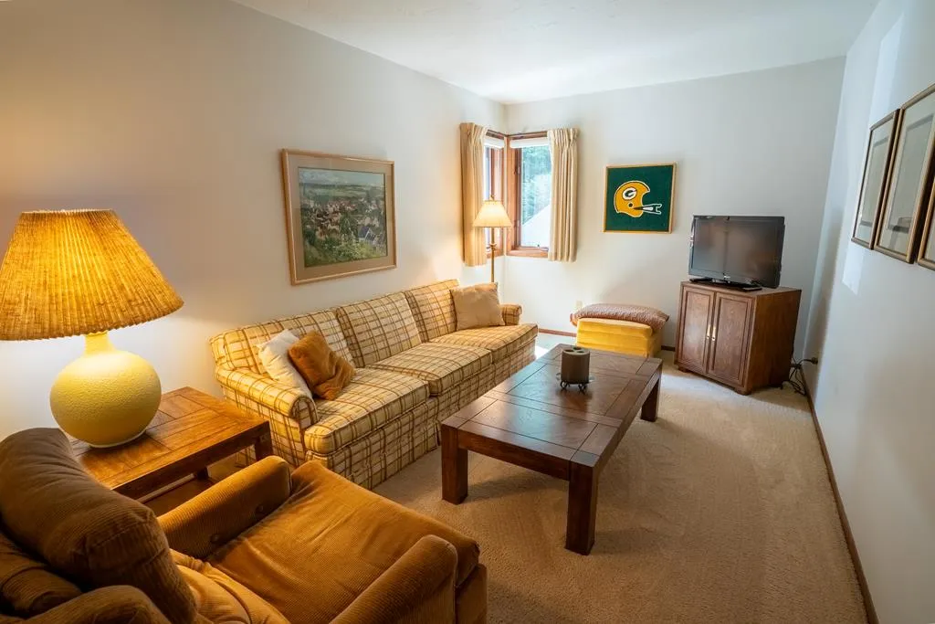 8125 Bay Dr # 3, Egg Harbor Wi 54209, 3 Bedrooms Bedrooms, ,3 BathroomsBathrooms,Condominium,For Sale,Bay Dr,143930