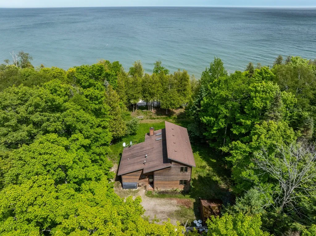 2084 S Lake Michigan Dr, Sturgeon Bay, Wisconsin 54235, 3 Bedrooms Bedrooms, ,2 BathroomsBathrooms,Waterfront-Residential,For Sale,S Lake Michigan Dr,144094