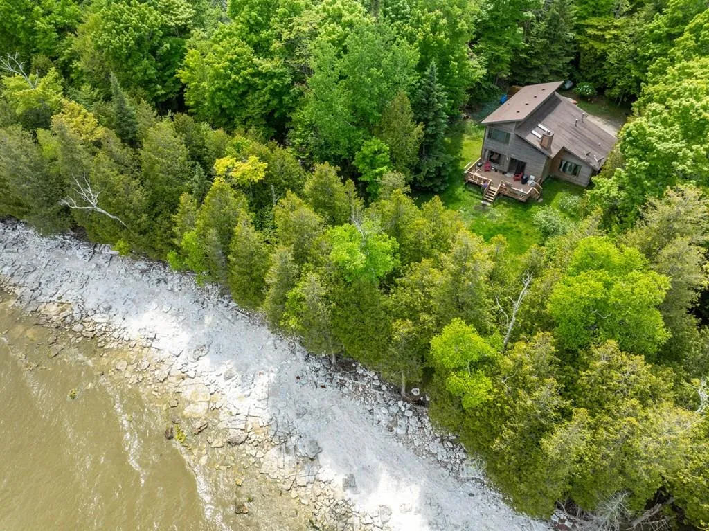 2084 S Lake Michigan Dr, Sturgeon Bay, Wisconsin 54235, 3 Bedrooms Bedrooms, ,2 BathroomsBathrooms,Waterfront-Residential,For Sale,S Lake Michigan Dr,144094