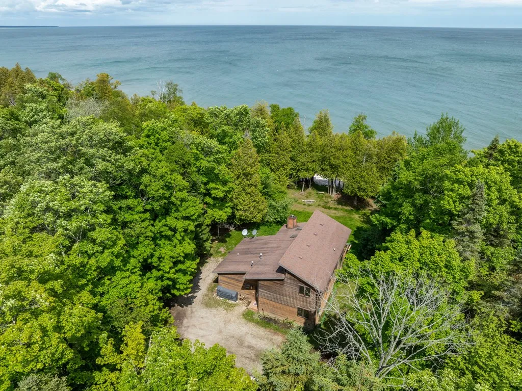 2084 S Lake Michigan Dr, Sturgeon Bay, Wisconsin 54235, 3 Bedrooms Bedrooms, ,2 BathroomsBathrooms,Waterfront-Residential,For Sale,S Lake Michigan Dr,144094