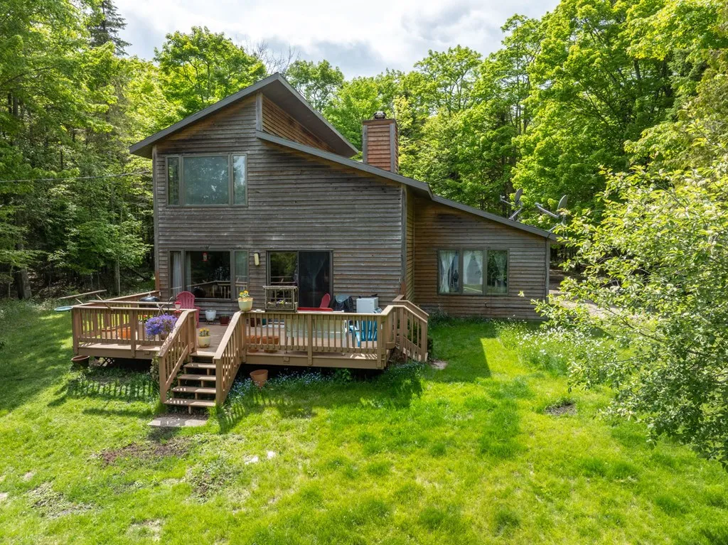 2084 S Lake Michigan Dr, Sturgeon Bay, Wisconsin 54235, 3 Bedrooms Bedrooms, ,2 BathroomsBathrooms,Waterfront-Residential,For Sale,S Lake Michigan Dr,144094
