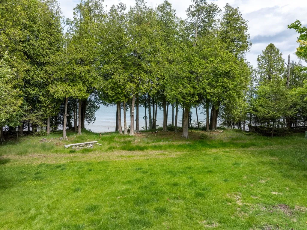 2084 S Lake Michigan Dr, Sturgeon Bay, Wisconsin 54235, 3 Bedrooms Bedrooms, ,2 BathroomsBathrooms,Waterfront-Residential,For Sale,S Lake Michigan Dr,144094