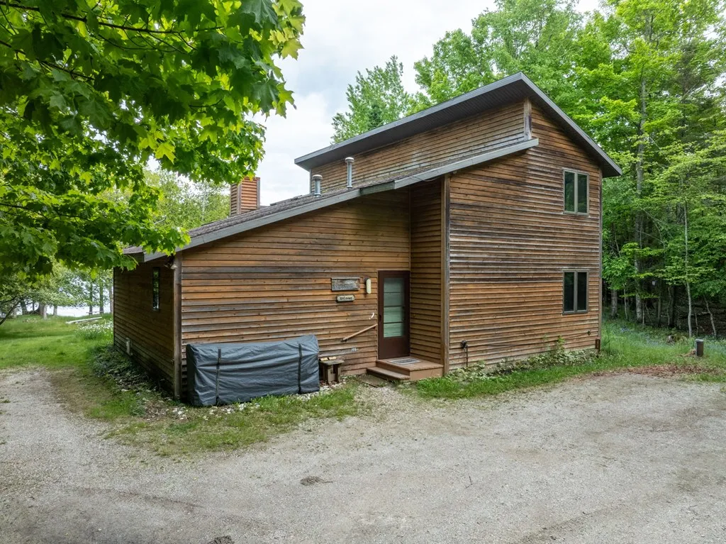 2084 S Lake Michigan Dr, Sturgeon Bay, Wisconsin 54235, 3 Bedrooms Bedrooms, ,2 BathroomsBathrooms,Waterfront-Residential,For Sale,S Lake Michigan Dr,144094