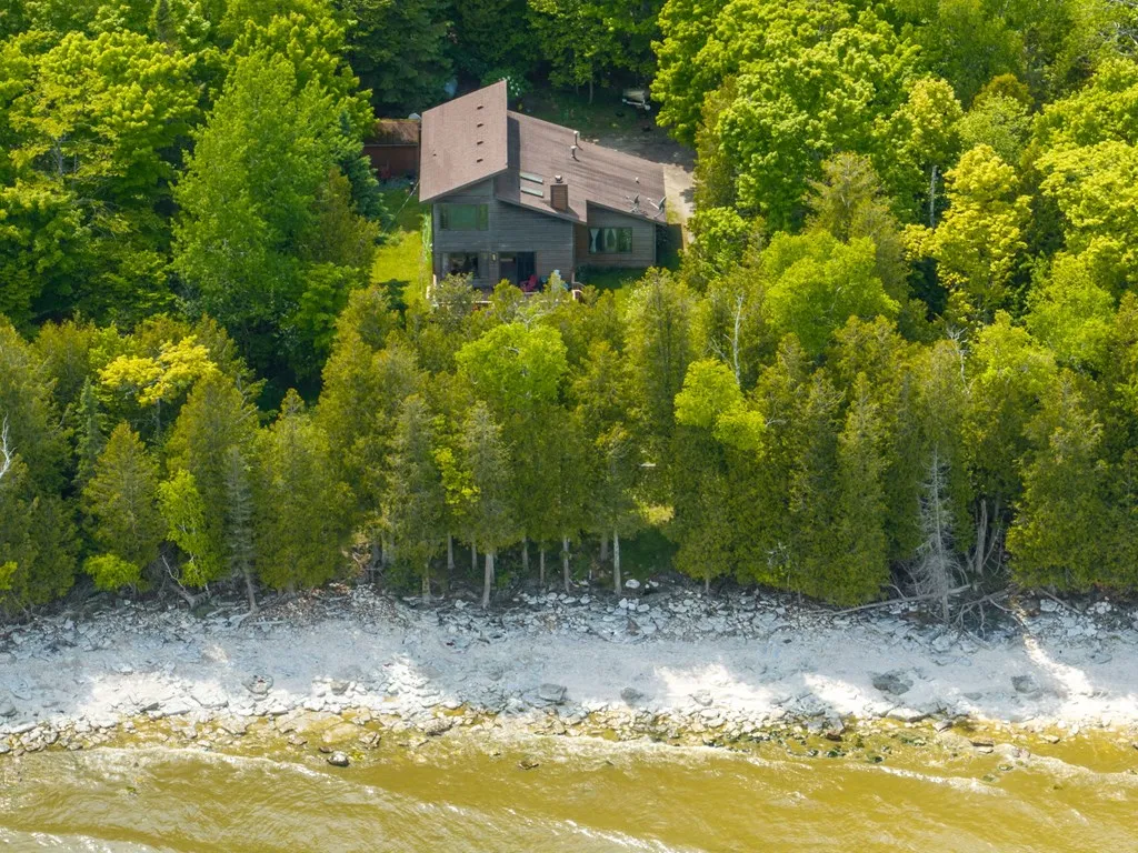 2084 S Lake Michigan Dr, Sturgeon Bay, Wisconsin 54235, 3 Bedrooms Bedrooms, ,2 BathroomsBathrooms,Waterfront-Residential,For Sale,S Lake Michigan Dr,144094