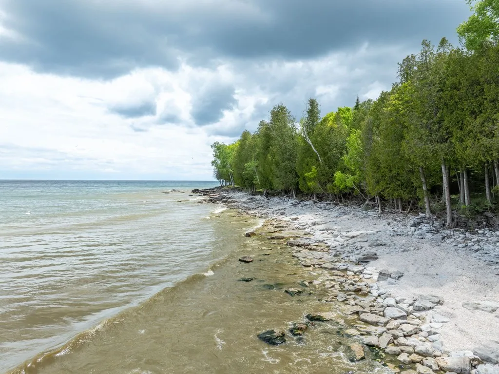 2084 S Lake Michigan Dr, Sturgeon Bay, Wisconsin 54235, 3 Bedrooms Bedrooms, ,2 BathroomsBathrooms,Waterfront-Residential,For Sale,S Lake Michigan Dr,144094