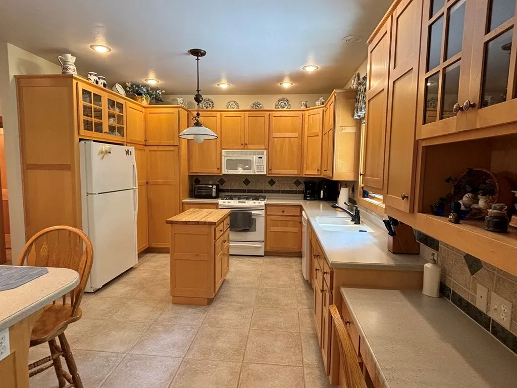 5340 E Pine Tree Rd, Sturgeon Bay Wi 54235, 3 Bedrooms Bedrooms, ,2 BathroomsBathrooms,Inland-Residential,For Sale,E Pine Tree Rd,141781
