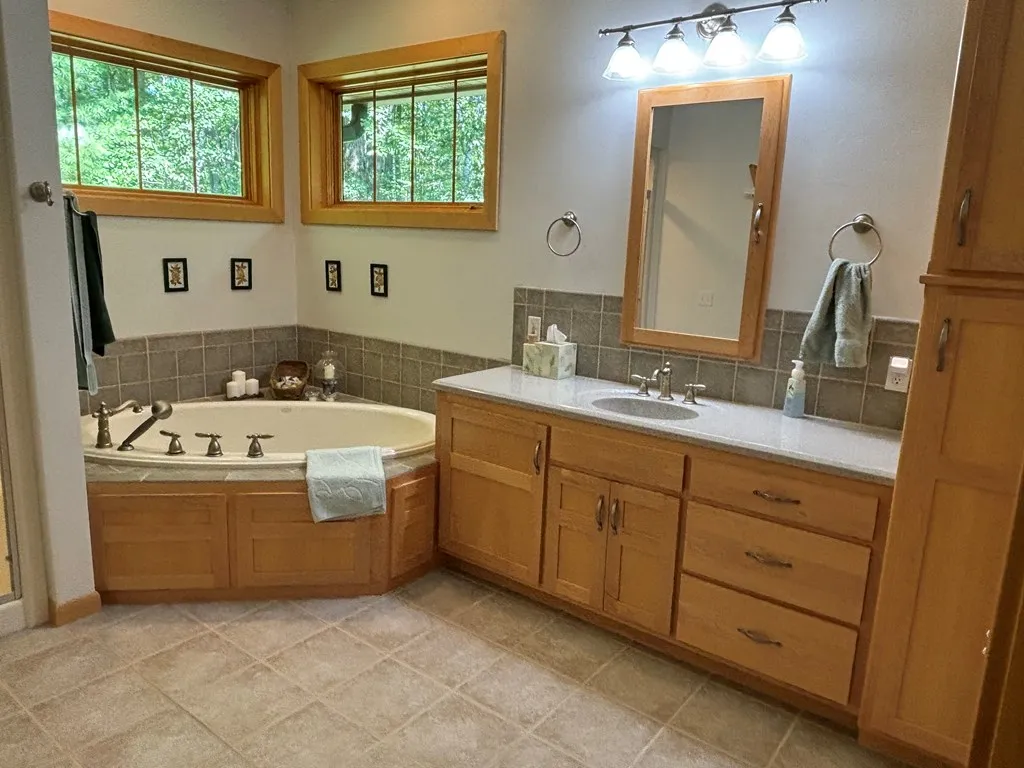 5340 E Pine Tree Rd, Sturgeon Bay Wi 54235, 3 Bedrooms Bedrooms, ,2 BathroomsBathrooms,Inland-Residential,For Sale,E Pine Tree Rd,141781