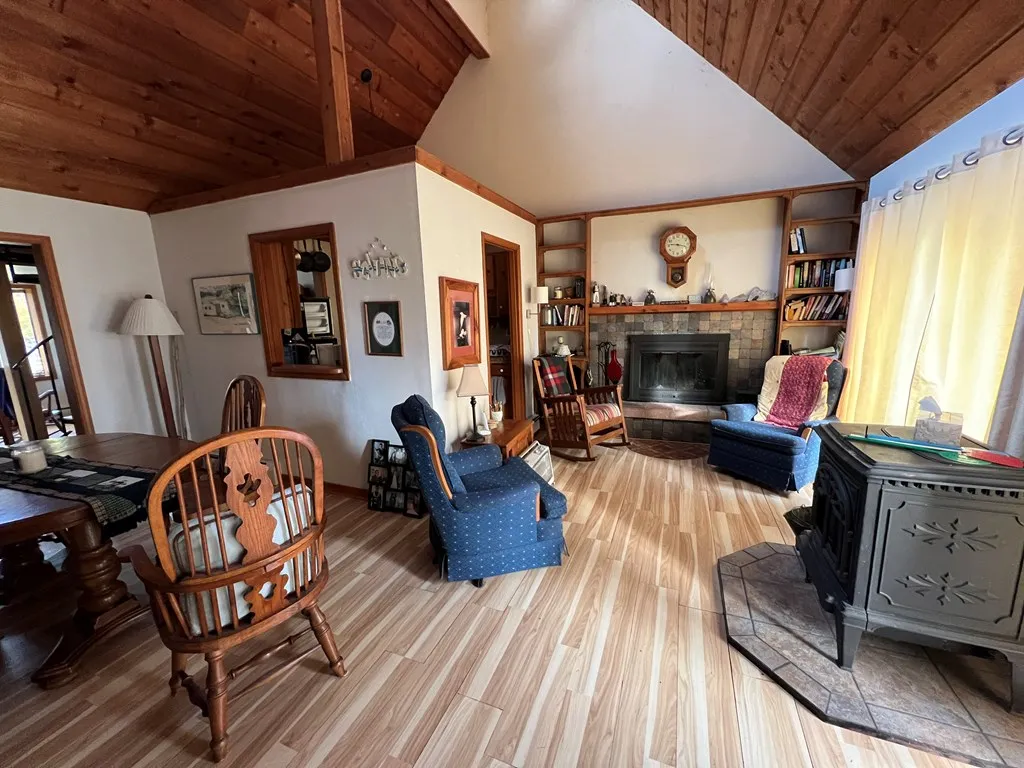 266 Hemlock Dr, Washington Island Wi 54246, 3 Bedrooms Bedrooms, ,2 BathroomsBathrooms,Waterfront-Residential,For Sale,Hemlock Dr,141314
