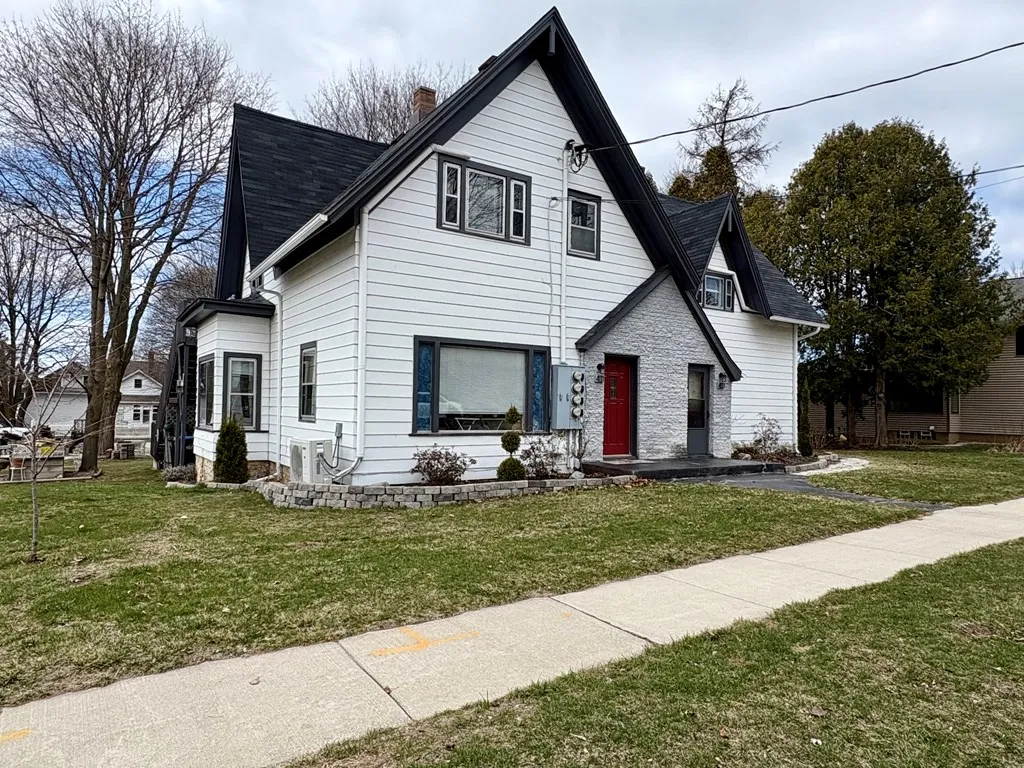 411 N 6th Ave, Sturgeon Bay Wi 54235, 6 Bedrooms Bedrooms, ,4 BathroomsBathrooms,Multi Family,For Sale,N 6th Ave,143749