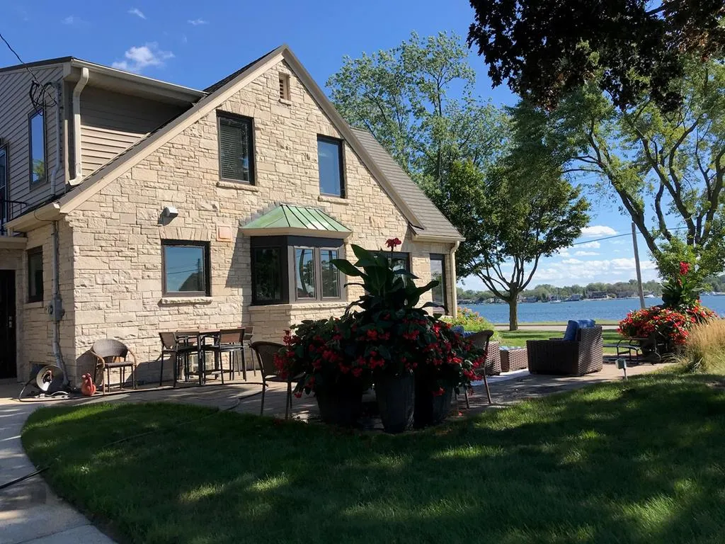 806 Memorial Dr, Sturgeon Bay Wi 54235, 4 Bedrooms Bedrooms, ,3 BathroomsBathrooms,Waterfront-Residential,For Sale,Memorial Dr,141689