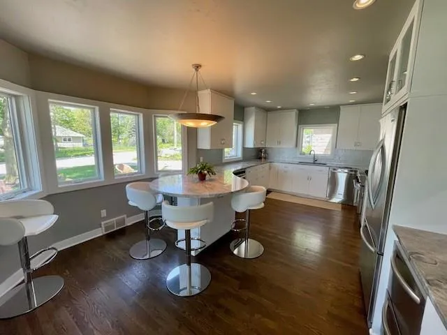 806 Memorial Dr, Sturgeon Bay Wi 54235, 4 Bedrooms Bedrooms, ,3 BathroomsBathrooms,Waterfront-Residential,For Sale,Memorial Dr,141689