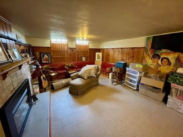 806 Memorial Dr, Sturgeon Bay Wi 54235, 4 Bedrooms Bedrooms, ,3 BathroomsBathrooms,Waterfront-Residential,For Sale,Memorial Dr,141689