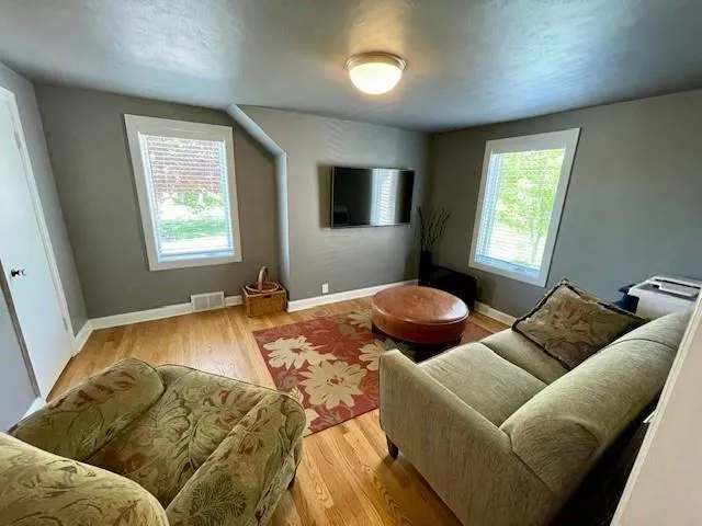 806 Memorial Dr, Sturgeon Bay Wi 54235, 4 Bedrooms Bedrooms, ,3 BathroomsBathrooms,Waterfront-Residential,For Sale,Memorial Dr,141689