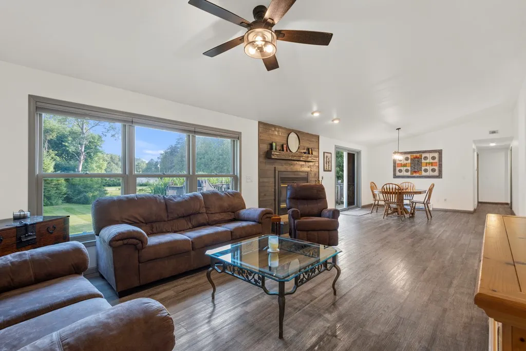 1525 Texas St, Sturgeon Bay, Wisconsin 54235, 3 Bedrooms Bedrooms, ,3 BathroomsBathrooms,Inland-Residential,For Sale,Texas St,144349