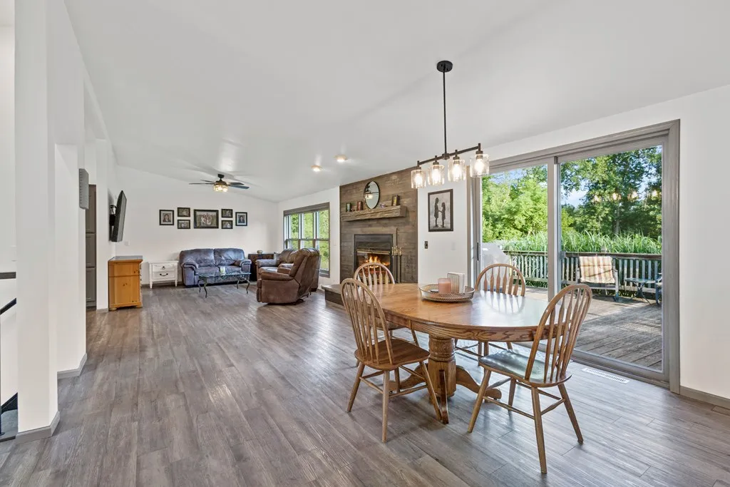 1525 Texas St, Sturgeon Bay, Wisconsin 54235, 3 Bedrooms Bedrooms, ,3 BathroomsBathrooms,Inland-Residential,For Sale,Texas St,144349