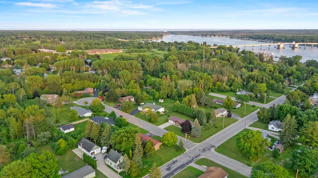 1525 Texas St, Sturgeon Bay, Wisconsin 54235, 3 Bedrooms Bedrooms, ,3 BathroomsBathrooms,Inland-Residential,For Sale,Texas St,144349