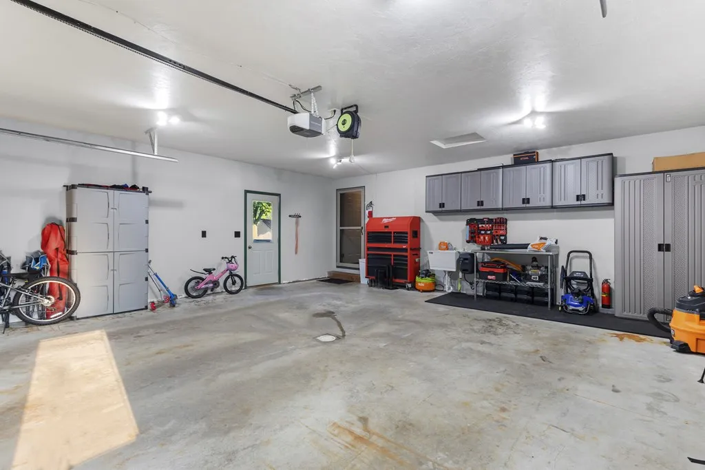 1525 Texas St, Sturgeon Bay, Wisconsin 54235, 3 Bedrooms Bedrooms, ,3 BathroomsBathrooms,Inland-Residential,For Sale,Texas St,144349