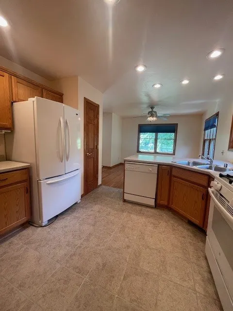 320 Jaycee Ct, Sturgeon Bay Wi 54235, 2 Bedrooms Bedrooms, ,2 BathroomsBathrooms,Condominium,For Sale,Jaycee Ct,143092