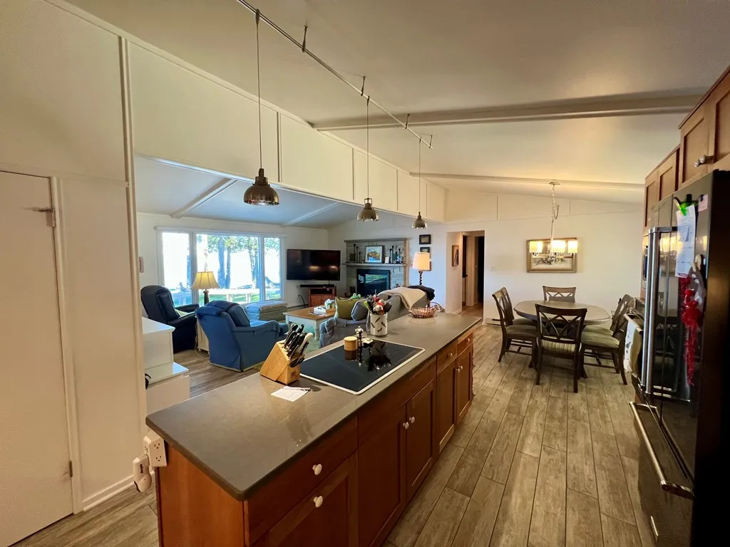 5861 Bay Shore Dr, Egg Harbor Wi 54209, 3 Bedrooms Bedrooms, ,2 BathroomsBathrooms,Waterfront-Residential,For Sale,Bay Shore Dr,141598