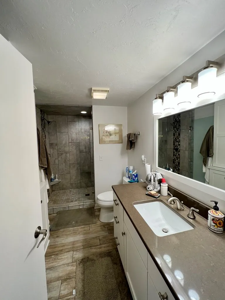 5861 Bay Shore Dr, Egg Harbor Wi 54209, 3 Bedrooms Bedrooms, ,2 BathroomsBathrooms,Waterfront-Residential,For Sale,Bay Shore Dr,141598