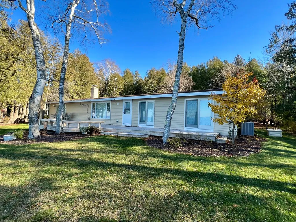 5861 Bay Shore Dr, Egg Harbor Wi 54209, 3 Bedrooms Bedrooms, ,2 BathroomsBathrooms,Waterfront-Residential,For Sale,Bay Shore Dr,141598