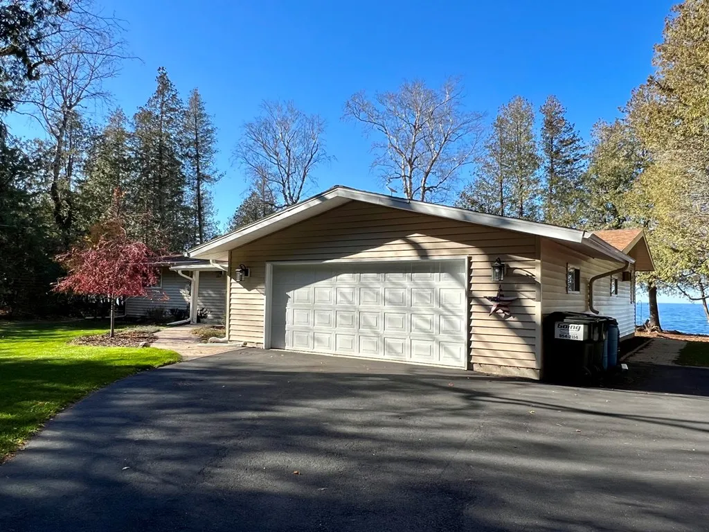 5861 Bay Shore Dr, Egg Harbor Wi 54209, 3 Bedrooms Bedrooms, ,2 BathroomsBathrooms,Waterfront-Residential,For Sale,Bay Shore Dr,141598