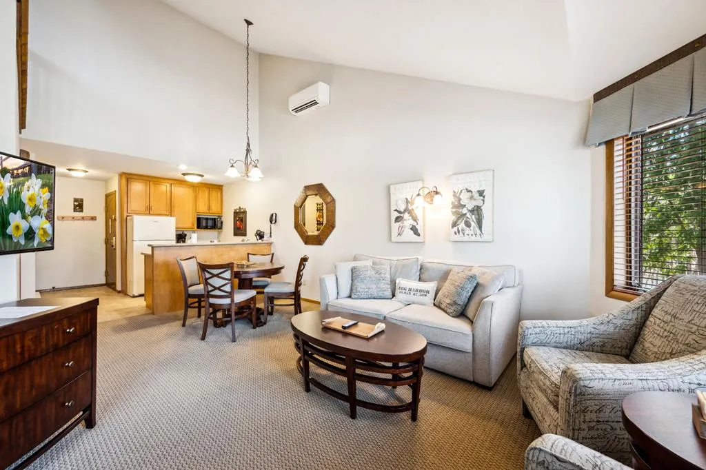 4955 Landmark Cir # 4225, Egg Harbor Wi 54209, 2 Bedrooms Bedrooms, ,2 BathroomsBathrooms,Condominium,For Sale,Landmark Cir,143890