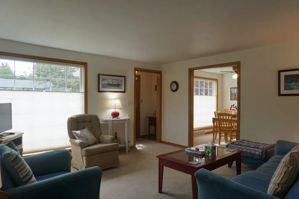 123 S Hudson Ave, Sturgeon Bay, Wisconsin 54235, 3 Bedrooms Bedrooms, ,3 BathroomsBathrooms,Inland-Residential,For Sale,S Hudson Ave,144297