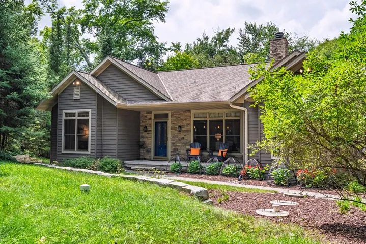 4321 Glidden Dr, Sturgeon Bay, Wisconsin 54235, 3 Bedrooms Bedrooms, ,2 BathroomsBathrooms,Inland-Residential,For Sale,Glidden Dr,144405
