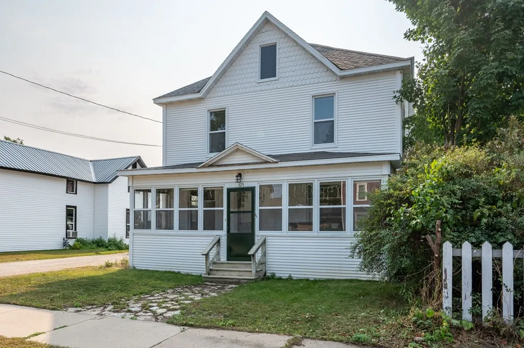 325 Pennsylvania St, Sturgeon Bay Wi 54235, 4 Bedrooms Bedrooms, ,2 BathroomsBathrooms,Multi Family,For Sale,Pennsylvania St,143213