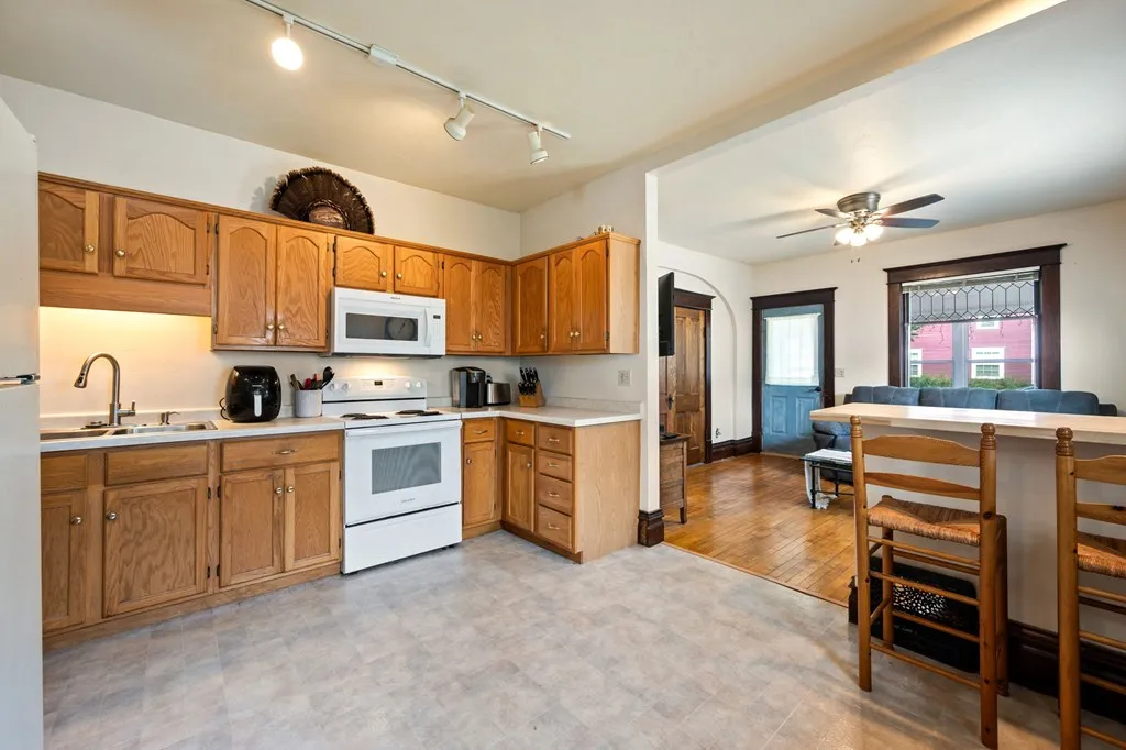 325 Pennsylvania St, Sturgeon Bay Wi 54235, 4 Bedrooms Bedrooms, ,2 BathroomsBathrooms,Multi Family,For Sale,Pennsylvania St,143213