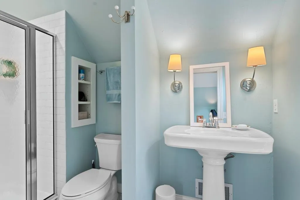 11402 Lakeview Rd, Ellison Bay, Wisconsin 54210, 4 Bedrooms Bedrooms, ,5 BathroomsBathrooms,Inland-Residential,For Sale,Lakeview Rd,144485
