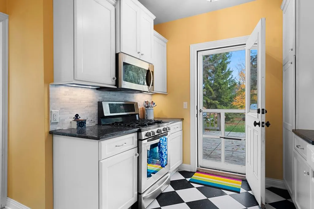 11402 Lakeview Rd, Ellison Bay, Wisconsin 54210, 4 Bedrooms Bedrooms, ,5 BathroomsBathrooms,Inland-Residential,For Sale,Lakeview Rd,144485