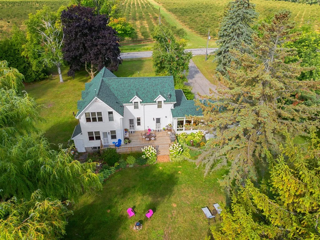 11402 Lakeview Rd, Ellison Bay, Wisconsin 54210, 4 Bedrooms Bedrooms, ,5 BathroomsBathrooms,Inland-Residential,For Sale,Lakeview Rd,144485