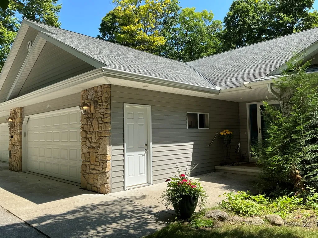 8100 Oaks Dr # 1702, Baileys Harbor, Wisconsin 54202, 2 Bedrooms Bedrooms, ,2 BathroomsBathrooms,Condominium,For Sale,E Oaks Dr,143966
